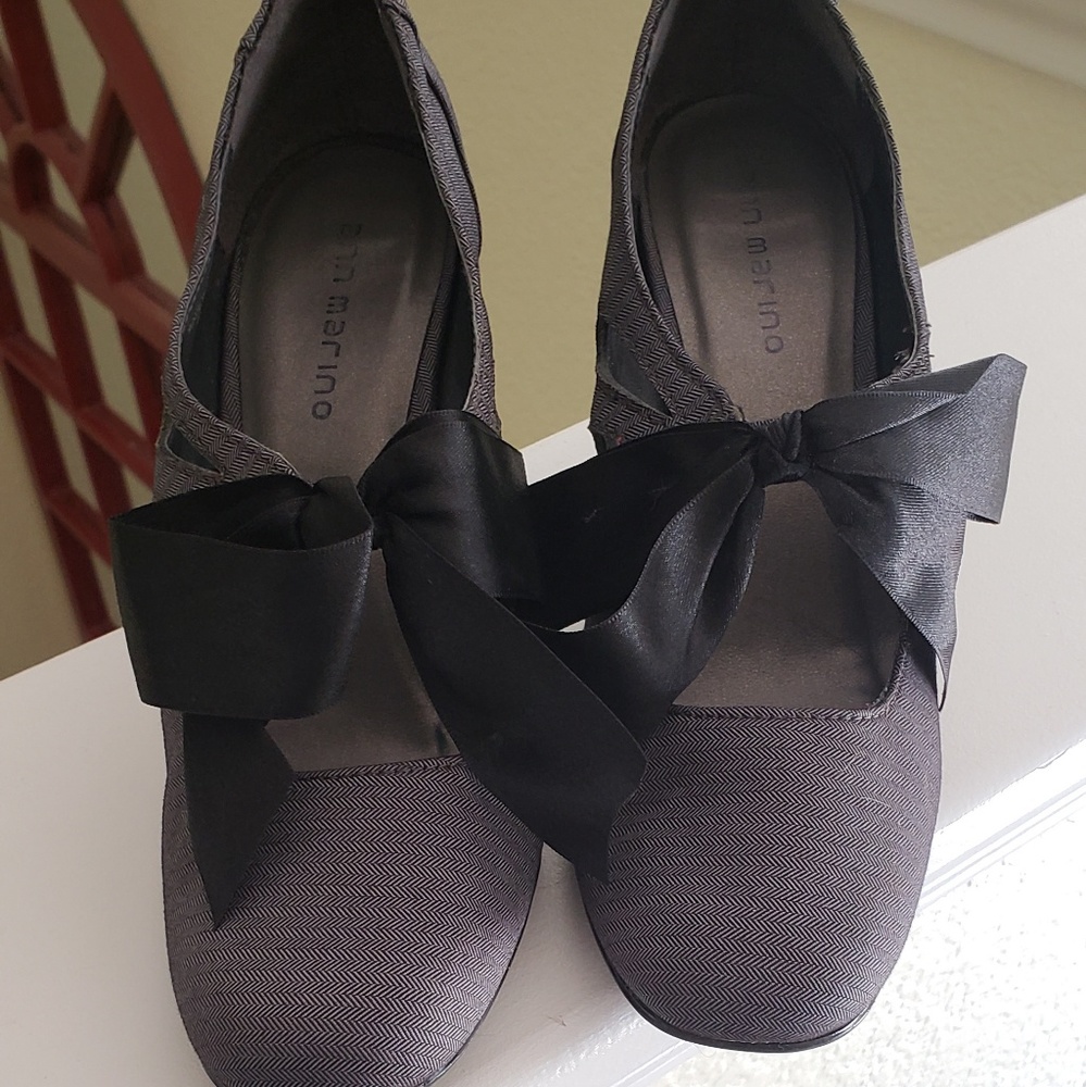 Cute grey pumps